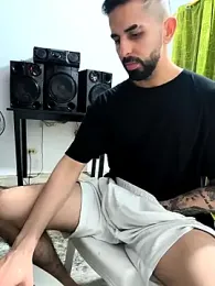 giannis090 webcam stripchat model stream image