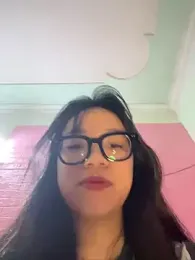 Leeeeiu webcam stripchat model stream image