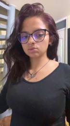 Cata_ webcam model stream image