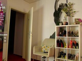 Maddy Heart webcam model stream image