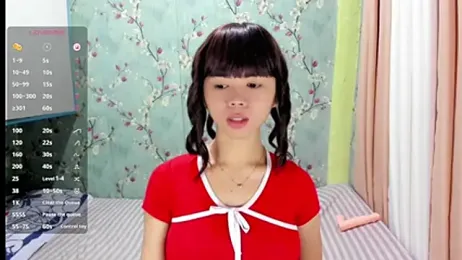 UrHotSexyShine webcam model stream image