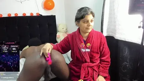 Yin_yang_hot webcam model stream image