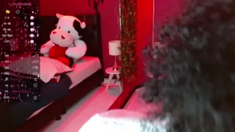 Alice_winter_ webcam model stream image