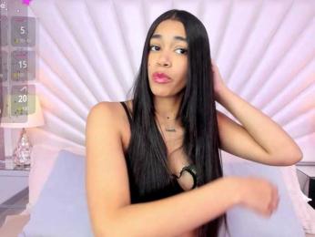 LunaRoussel webcam model stream image