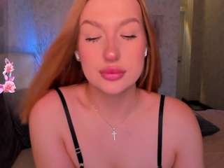 hollyy-lee webcam model stream image