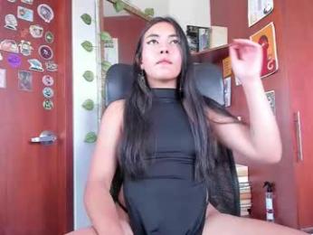 saucy_zaren webcam model stream image