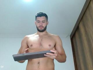 Tom Wills webcam model stream image