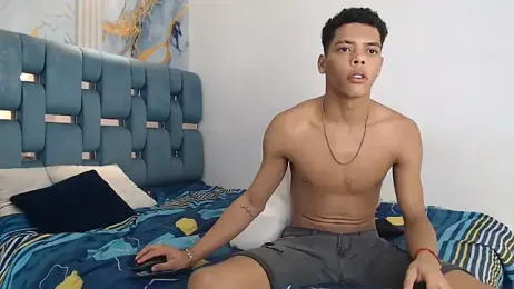 PRETTY_FEM webcam model stream image