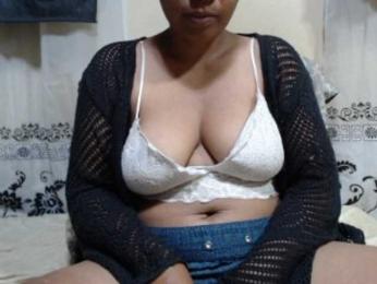 Sahobelle webcam model stream image