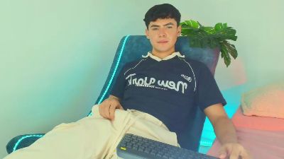 CamiiGuzman webcam model stream image