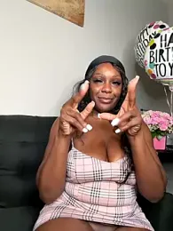 TilaTotti webcam model stream image