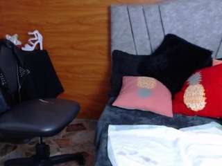 violetta-hot webcam model stream image