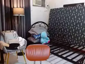 CumEaterLima webcam model stream image