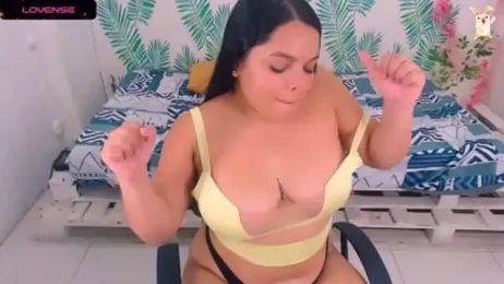 Sara-04 webcam model stream image