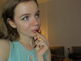 Asella Starr webcam model stream image