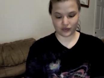 elinareign webcam chaturbate model stream image