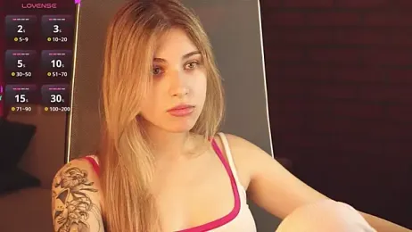 EllieCutes webcam model stream image