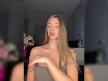 BettyCross webcam model stream image