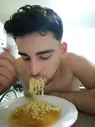 Yasinyasin7 webcam model stream image