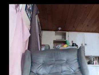 squegly webcam model stream image