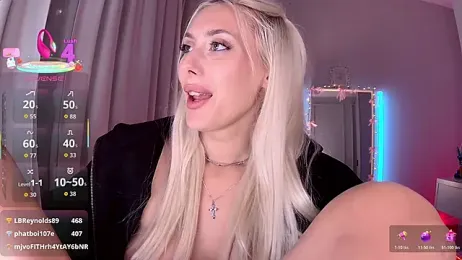 LoryWood webcam model stream image