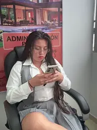 LIZ-06_ webcam model stream image