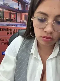 LIZ-06_ webcam model stream image