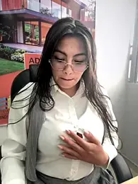 LIZ-06_ webcam stripchat model stream image