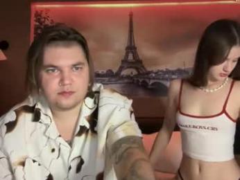 lovelly_mooncouple webcam model stream image