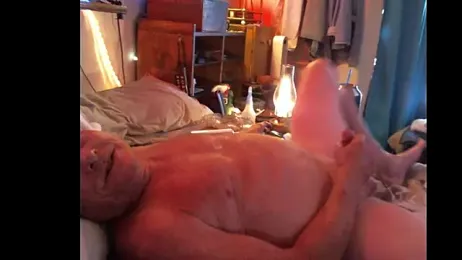 Pussyeat2please webcam model stream image