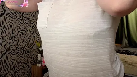 LoveKissBit webcam model stream image