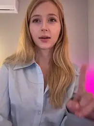 LunaRase webcam stripchat model stream image