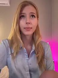 LunaRase webcam stripchat model stream image