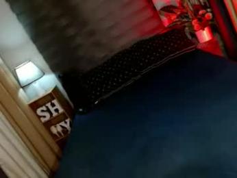 yan2xcumsalotxx webcam model stream image