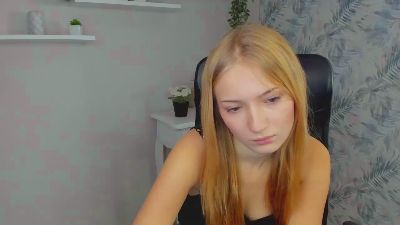Chloeblonde webcam model stream image
