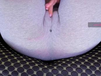 Kira-Kell webcam model stream image