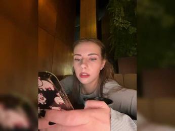 VikkiExtraCheese webcam bongacams model stream image