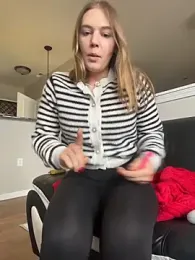 AllesandraLove webcam model stream image