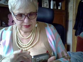 SweetCherry00 webcam model stream image