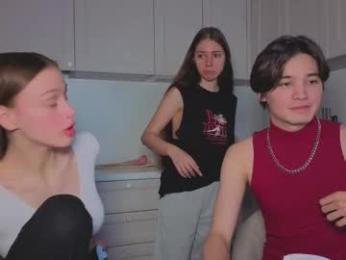 ihavepaws33 webcam model stream image