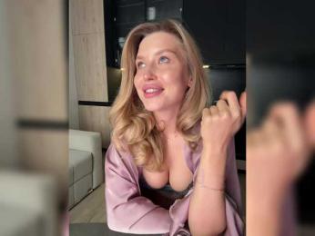 sweeetpeach webcam model stream image