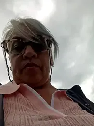 DirtyBIianca webcam model stream image