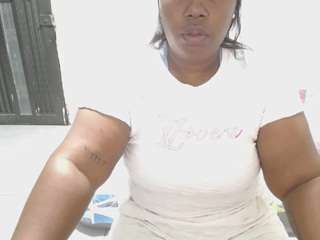 thickebonymilf webcam model stream image