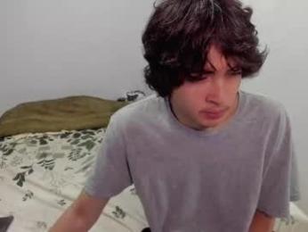 picaszomilos350 webcam chaturbate model stream image