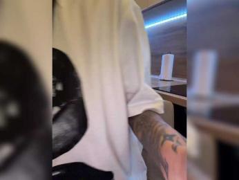 chicanogirl webcam model stream image