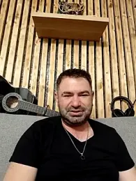 yuyukyler webcam model stream image