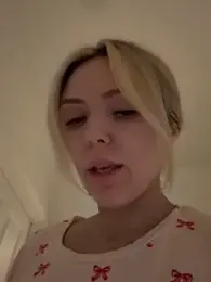 lolableux webcam model stream image