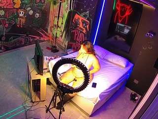 voyeurcam-casa-salsa-disturbed webcam camsoda model stream image