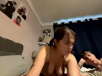 XCherryyXy webcam model stream image