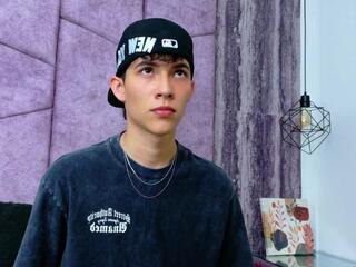 Aaron Dayker webcam model stream image